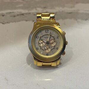 AKRIBOS XXIV woman’s watch